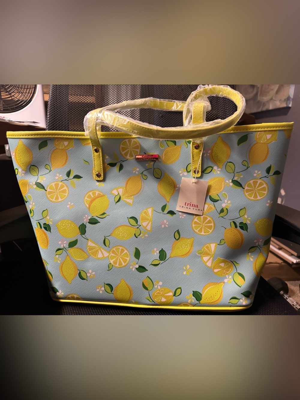 **NEW** Trina Turk - Lemon Tote yellow/blue 19x11 NWT